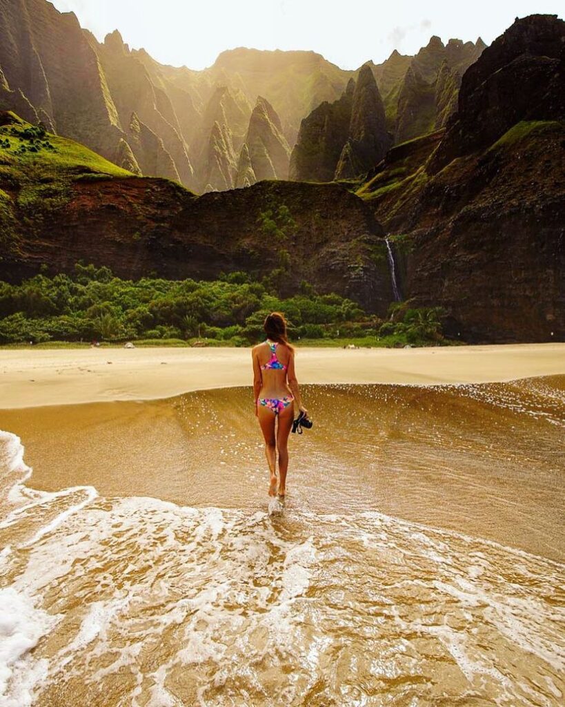 Instagram – Jess Dales | jess.wandering – Nude