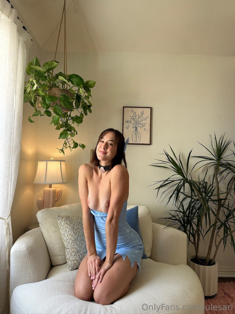 OnlyFans – TikTok – julesari / RevolutionaryElk1210 – Nude