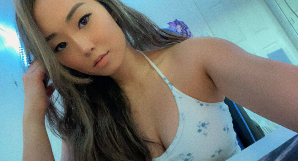 Twitch – Asian – Juziis – Nude