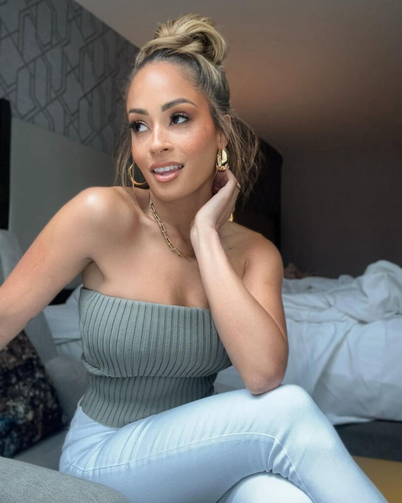 Celeb – Kayla Braxton – Nude