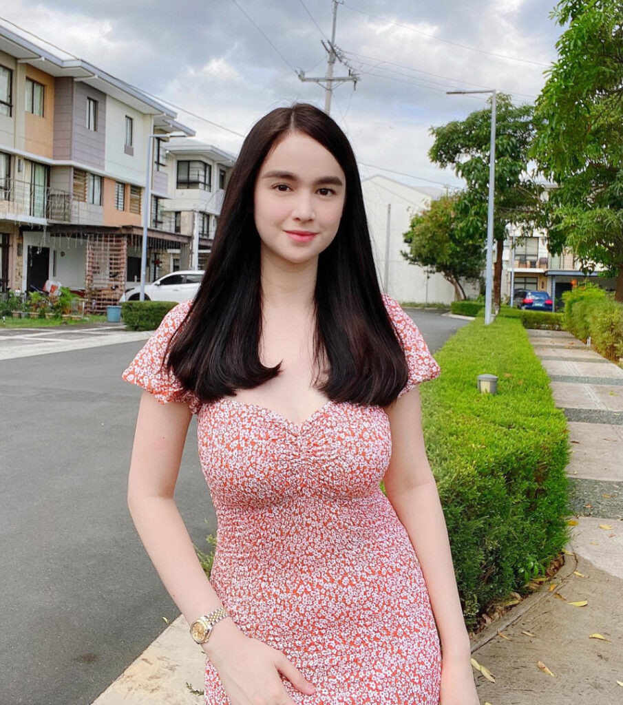 Youtube – Kim Domingo – Nude