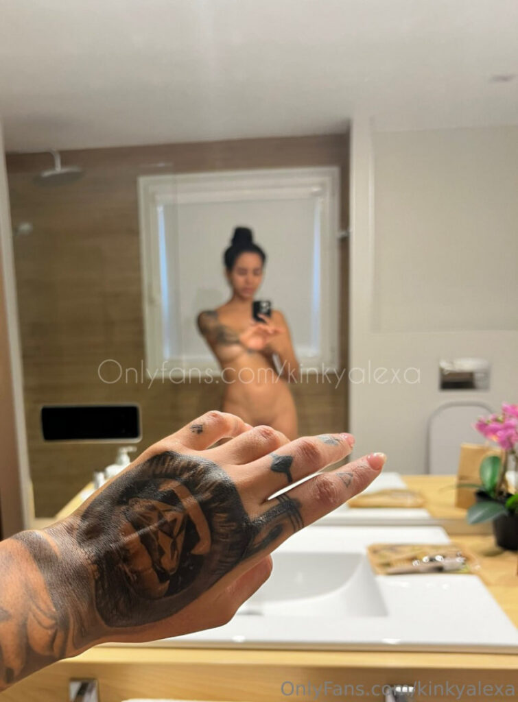 OnlyFans – Latina – Kinkyalexa – Nude