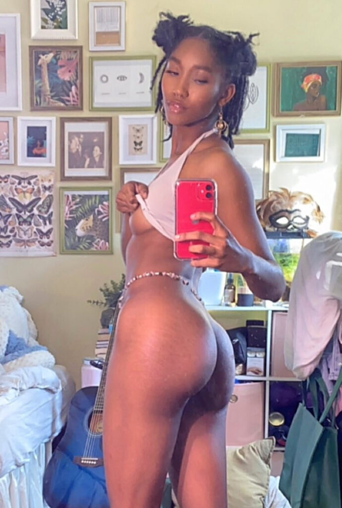 OnlyFans – Ebony – Kora Elle / koraelle222 – Nude