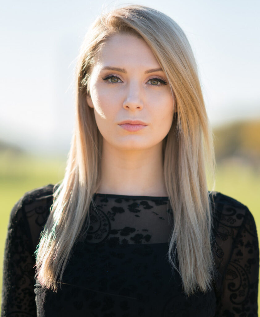 Youtube – Lauren Southern – Nude