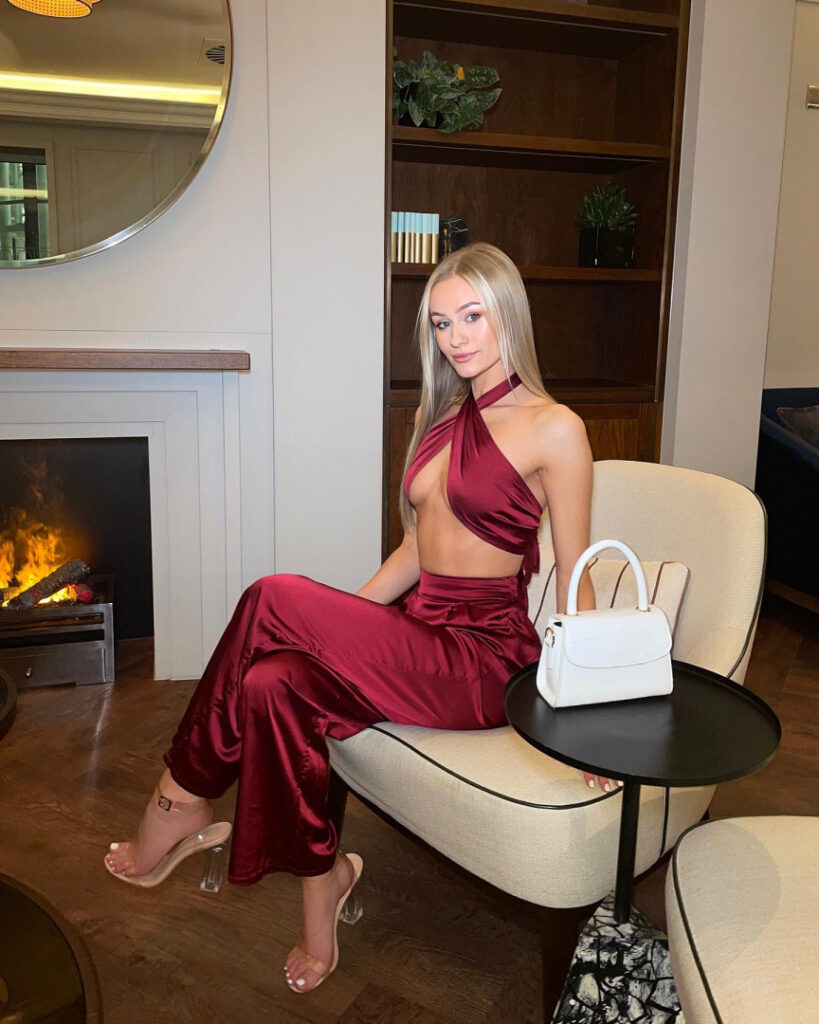 Instagram – Lauren Worboys – Nude