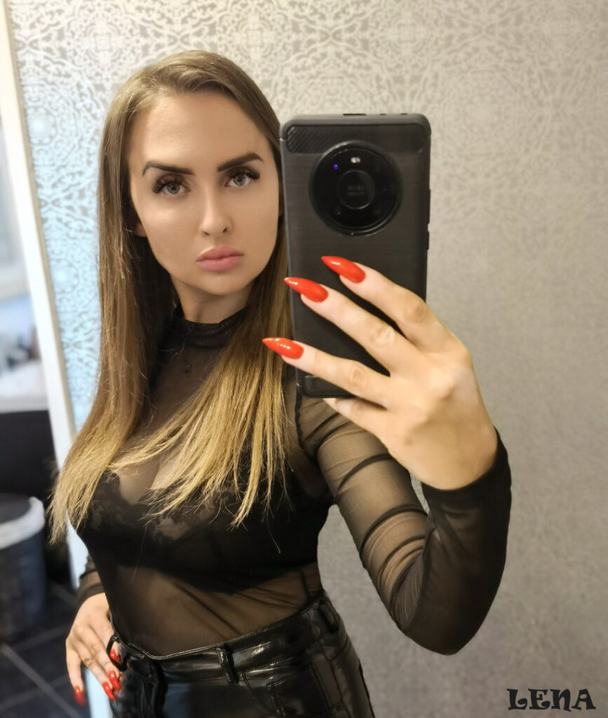 OnlyFans – Feet – lenas-diary / Sexy Lena / Goddess Lena – Nude