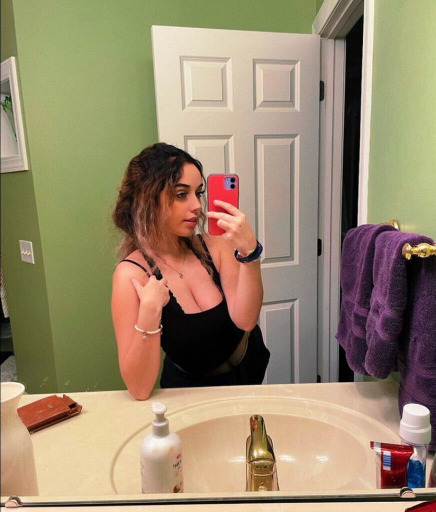 OnlyFans – Instagram – LLolallust/shoellaced – Nude