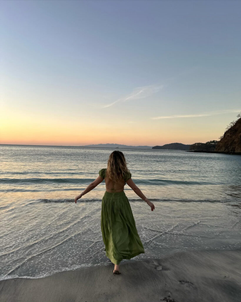 Instagram – Logan Rae Hill (Taylor Hill’s sister) – Nude