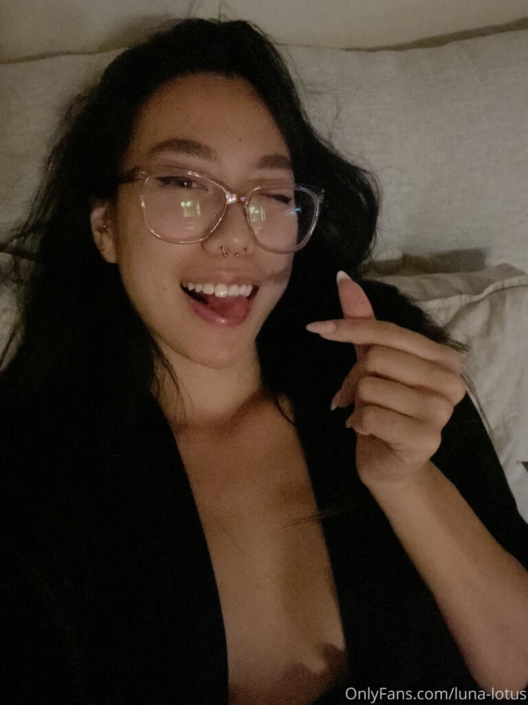 OnlyFans – Asian – luna-lotus – Nude