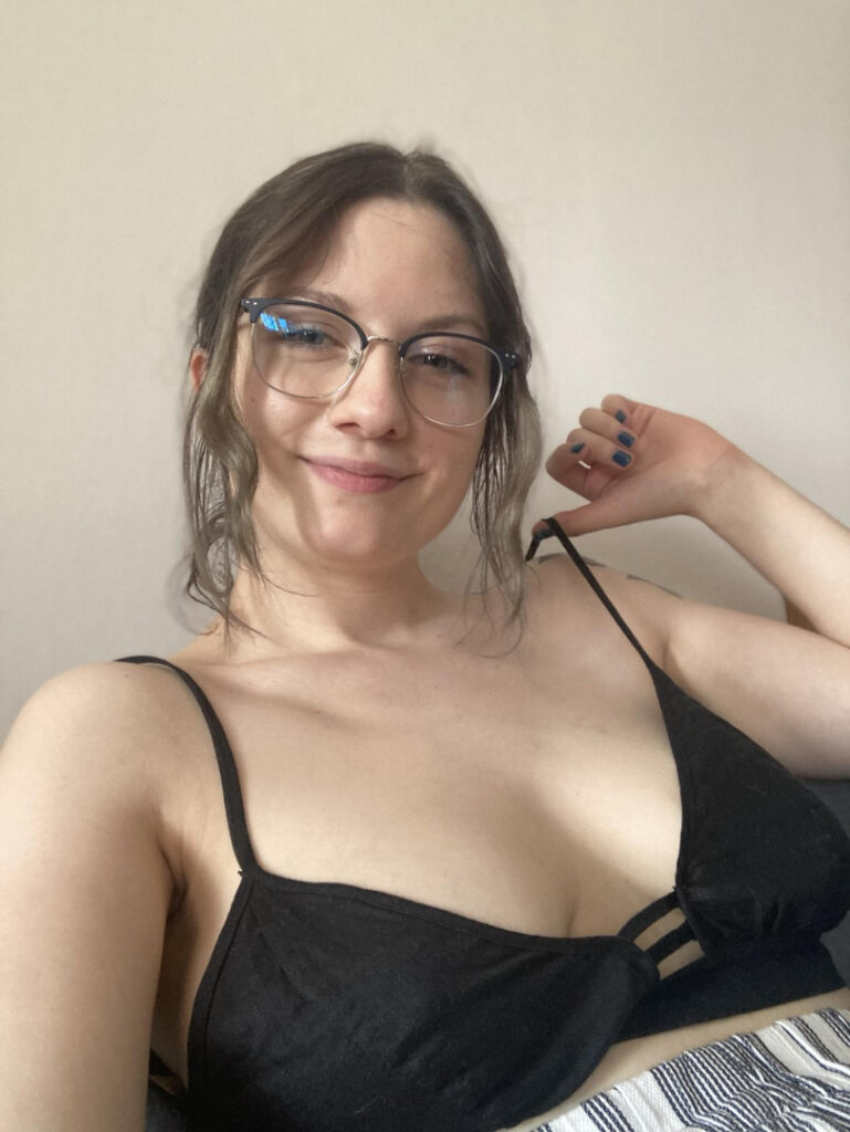 OnlyFans – Reddit – Fansly – LunaFern | Littlest_Fern – Nude