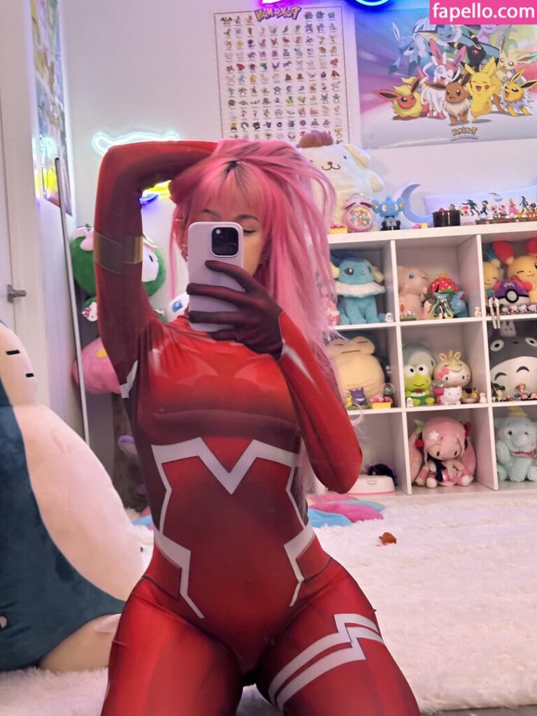 Twitch – Luvstruck – Nude