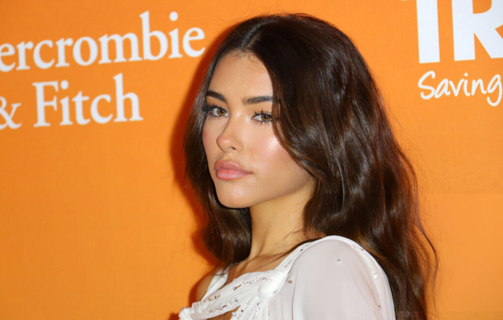 Celeb – Madison Beer – Nude