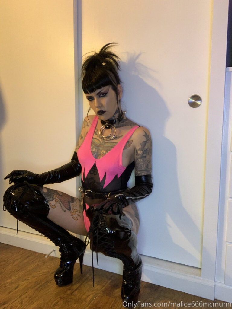 OnlyFans – Malice Mcmunn: punk rock queen – Nude