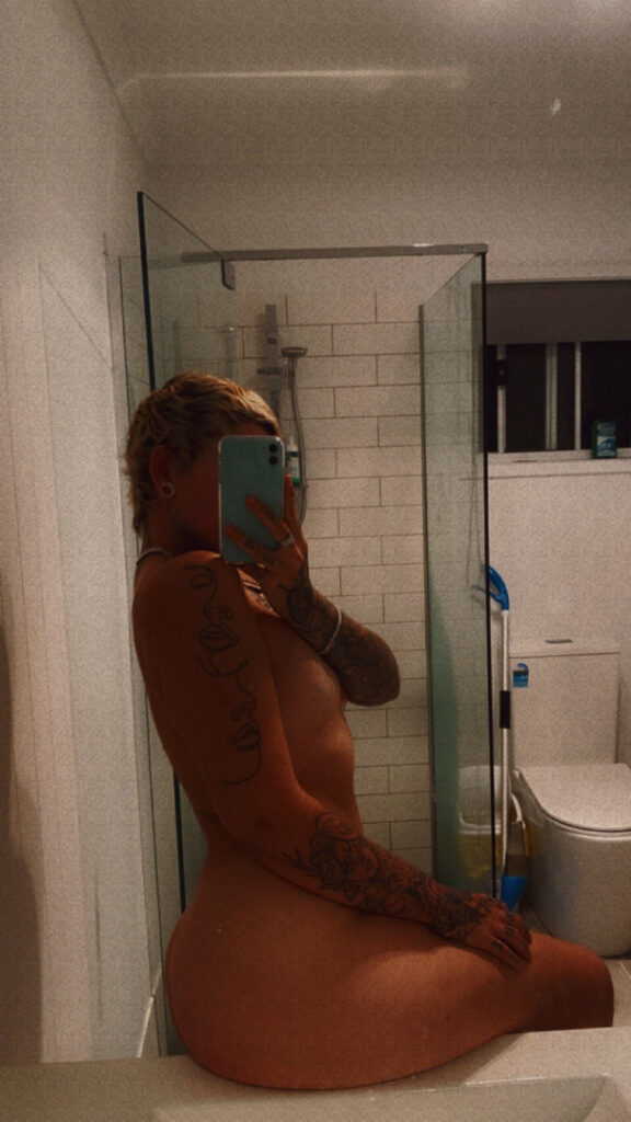 OnlyFans – mattiezariah – Nude