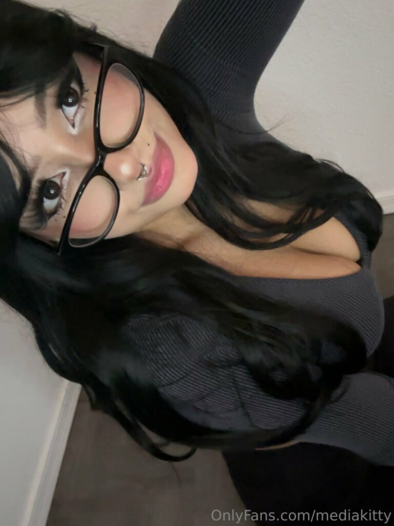 OnlyFans – Petite – Teen – mediakitty_ /  mediakitty – Nude