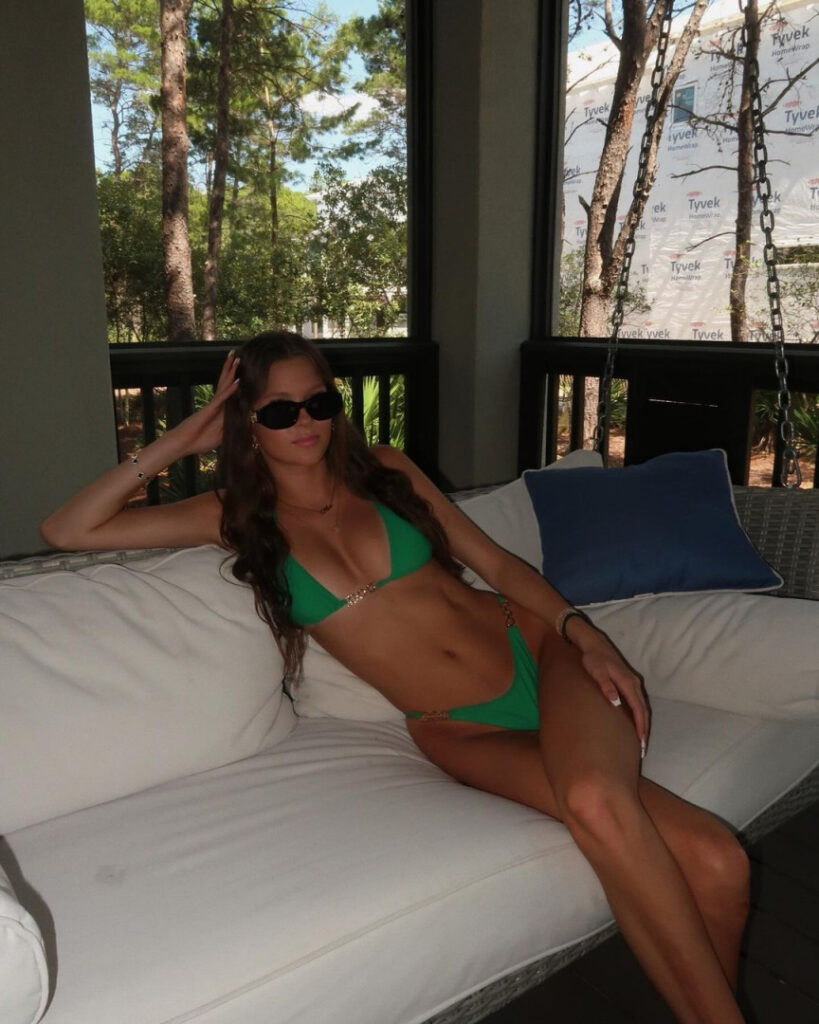 TikTok – Instagram – mia torrence – Nude