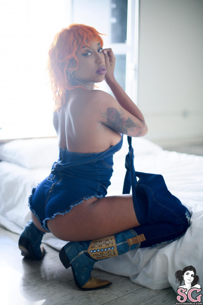 Suicide Girls – Milloux – Nude