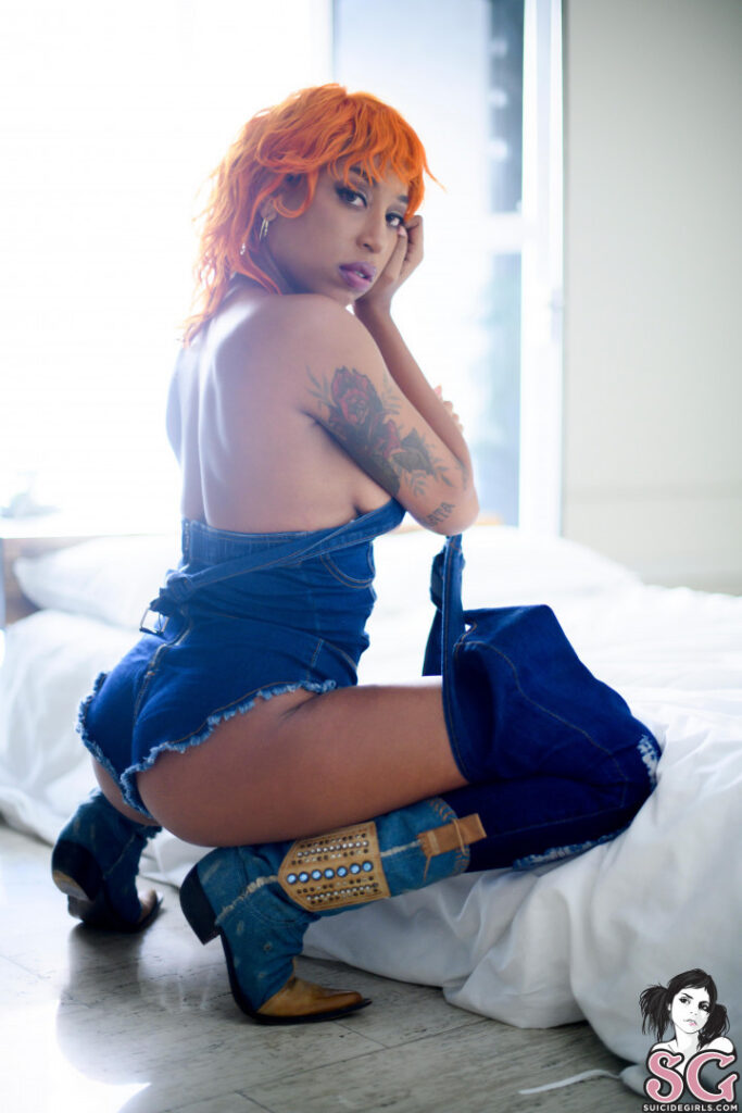 Suicide Girls – Milloux – Nude