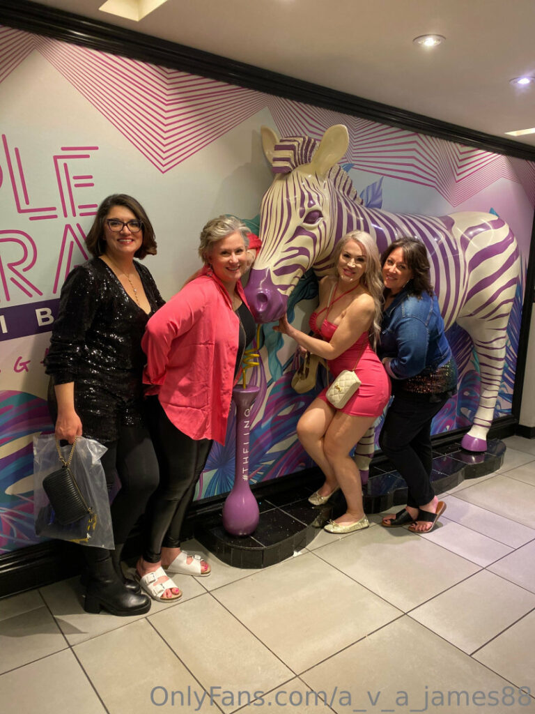 OnlyFans – Miss Ava James / a_v_a_james88 – Nude