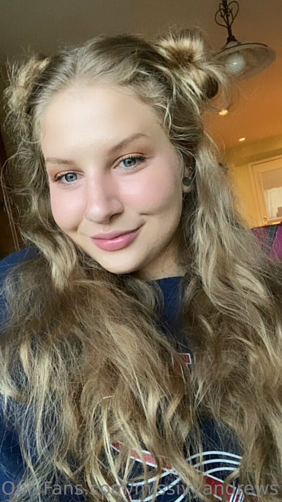 OnlyFans – T H I C C – missivyandrews – Nude