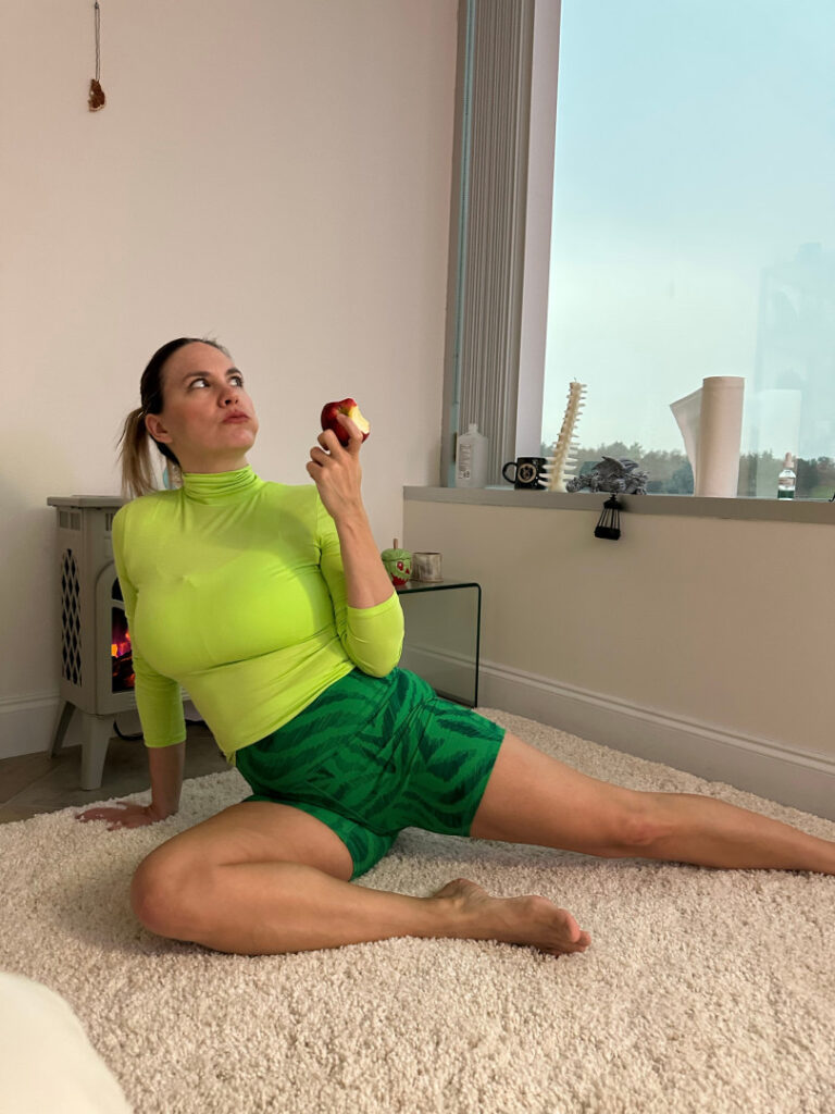 Youtube – T H I C C – MILF – Mondragon Chiropractic / Brenda Mondragon – Nude