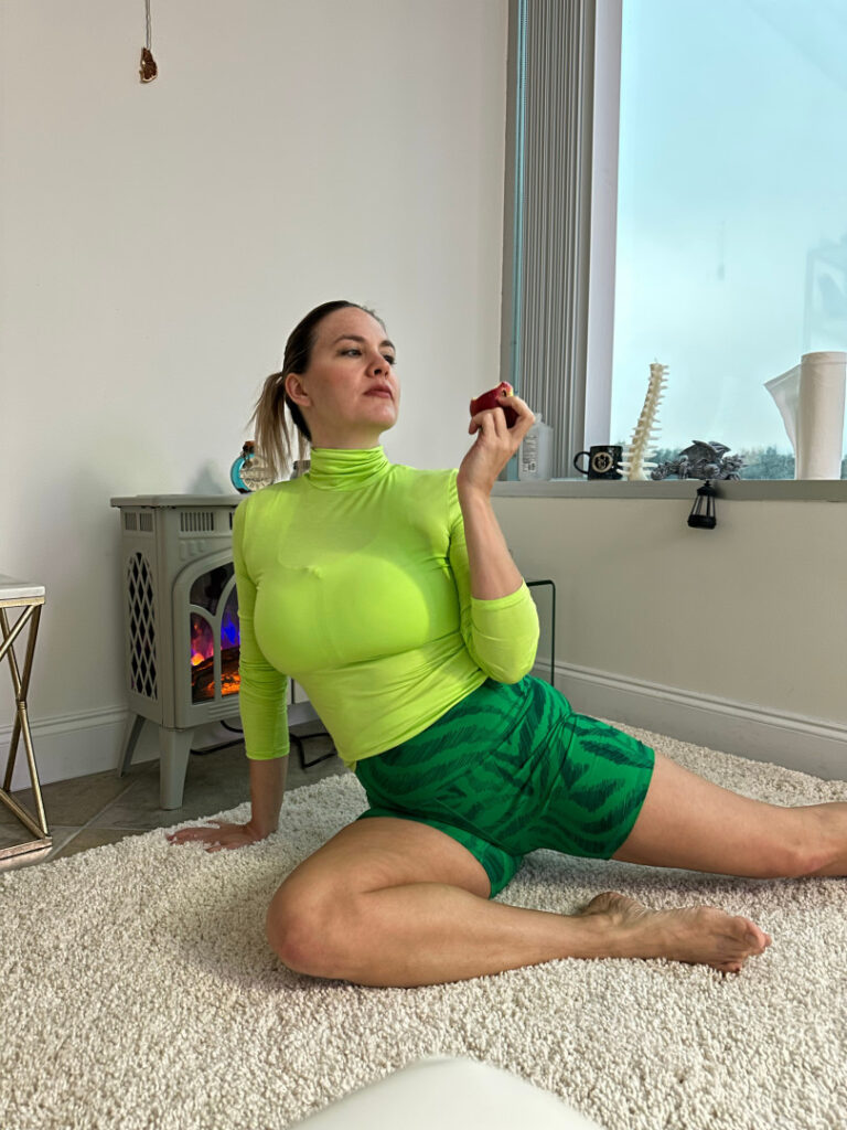 Youtube – T H I C C – MILF – Mondragon Chiropractic / Brenda Mondragon – Nude