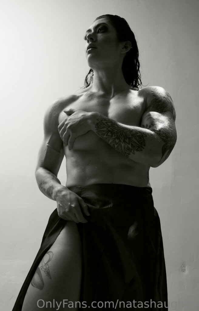 Instagram – T H I C C – Natasha Aughey – Nude