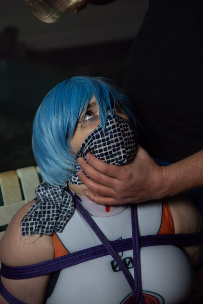 Instagram – neonthebunni – Nude