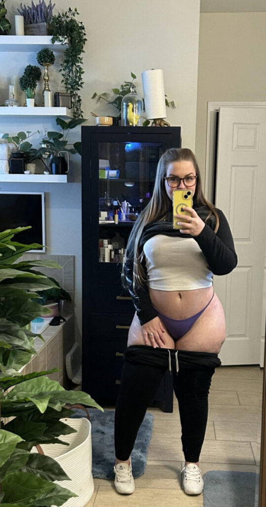 Instagram – Reddit – T H I C C – NikkiNeedsMore – Nude