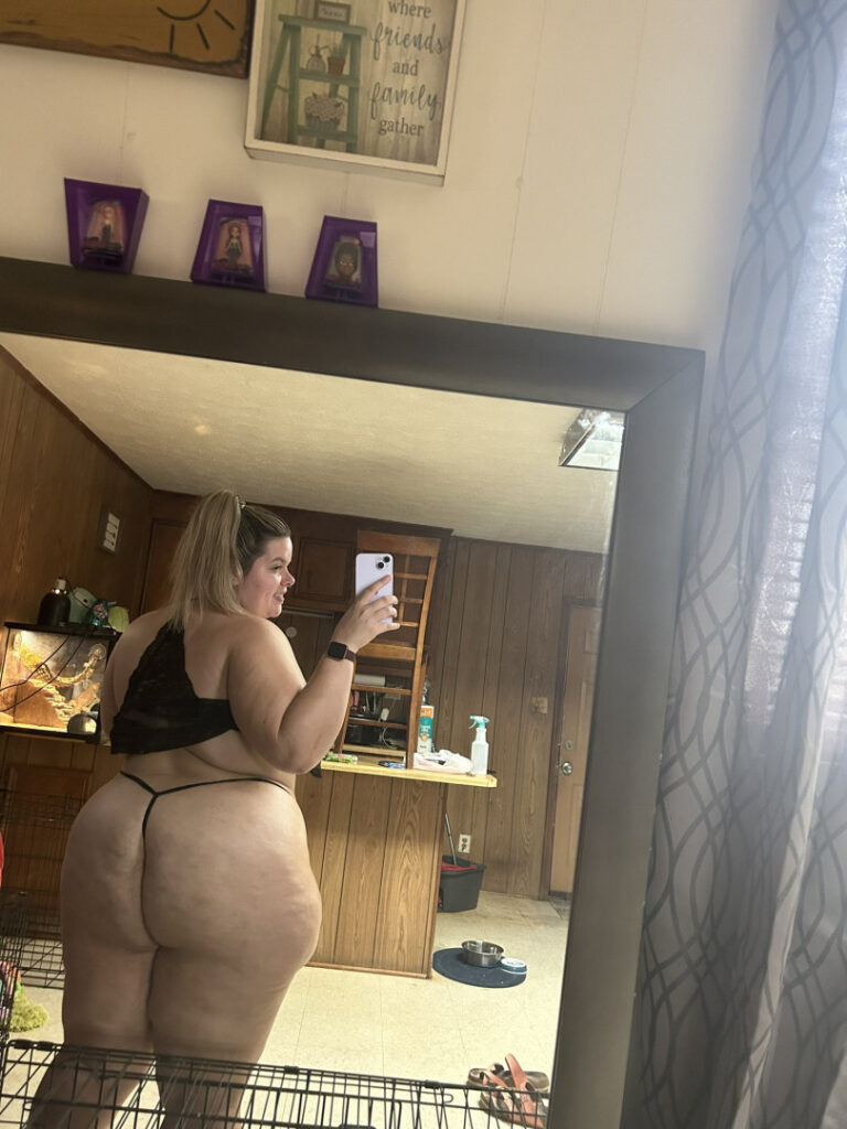 OnlyFans – BBW – T H I C C – Pawgwithablog97 / BreeanSunny / Sunny Breean – Nude