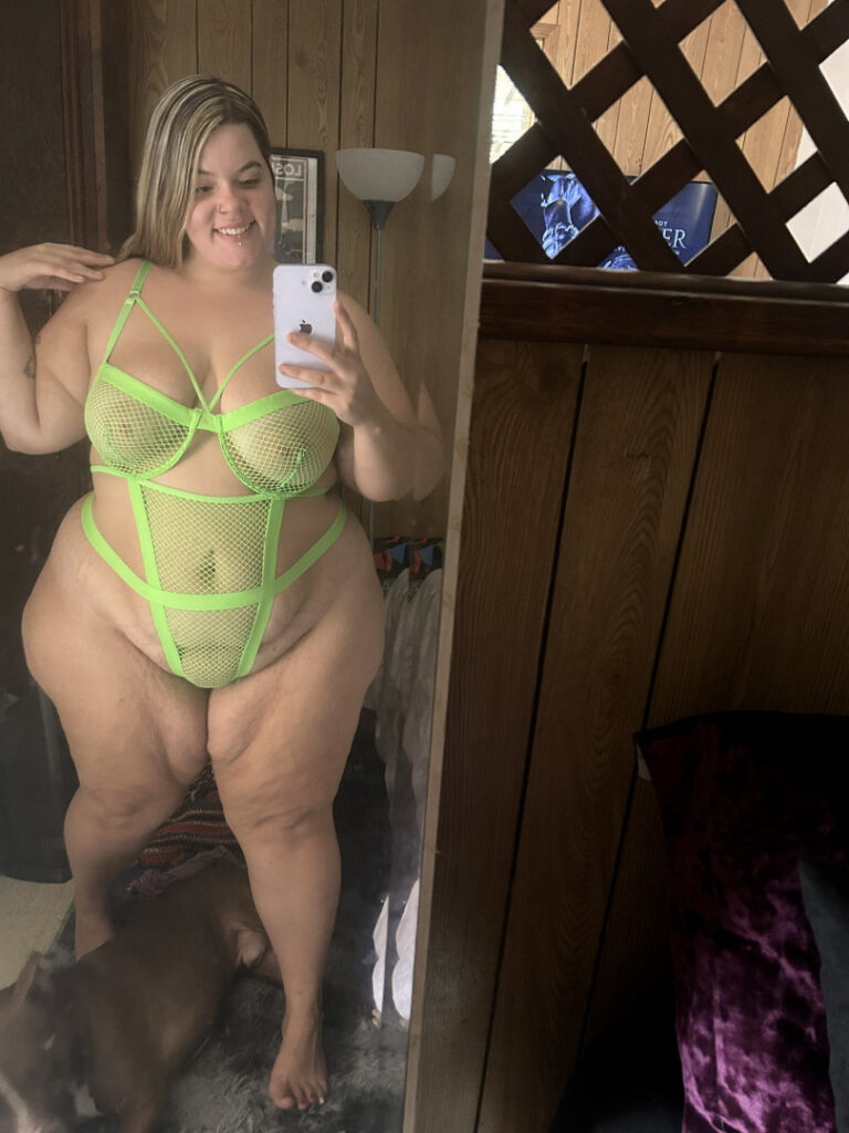 OnlyFans – BBW – T H I C C – Pawgwithablog97 / BreeanSunny / Sunny Breean – Nude