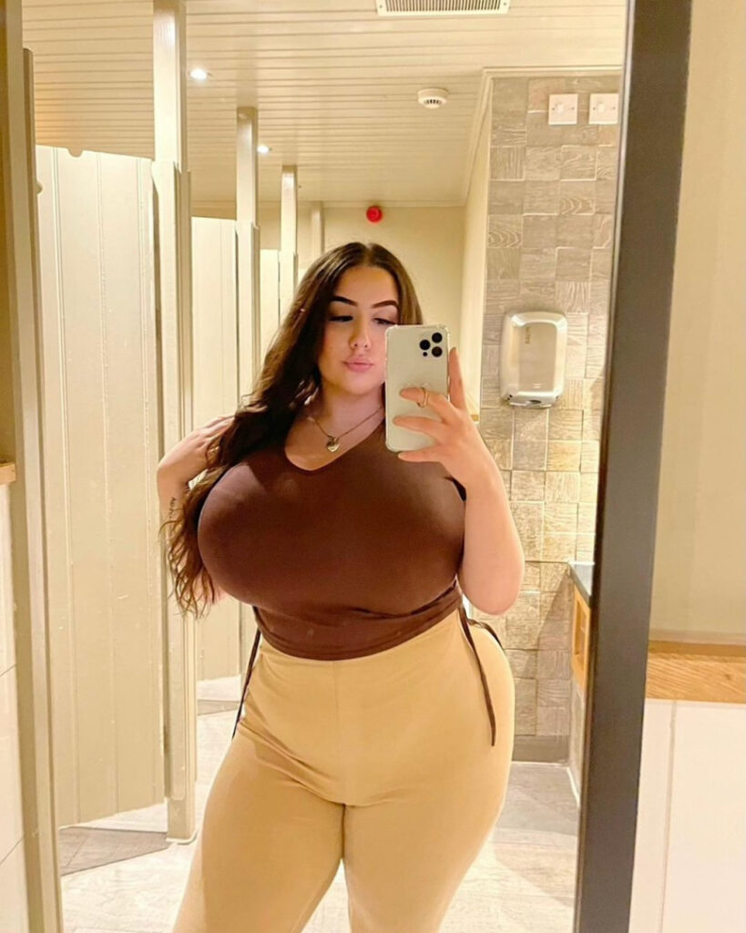 OnlyFans – Instagram – T H I C C – Pettiana | Cypriotmami | (Busty Turkish) – Nude