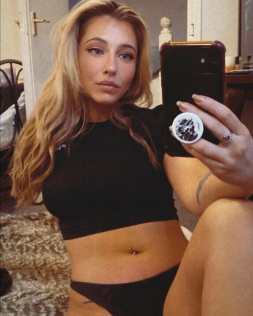 OnlyFans – Poppy_alex – Nude