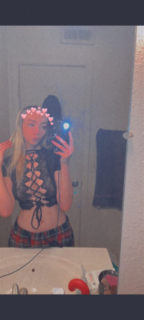 OnlyFans – TikTok – prettybbylys – Nude