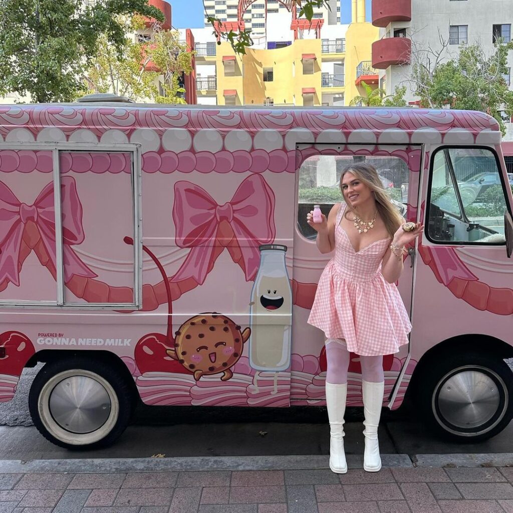 Twitch – QTCinderella – Nude