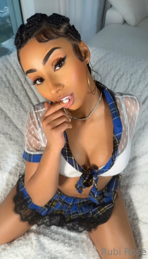 OnlyFans – T H I C C – Ebony – rubixrose – Nude