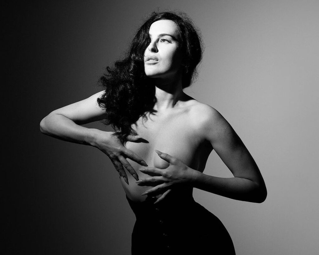 Celeb – Rumer Willis – Nude