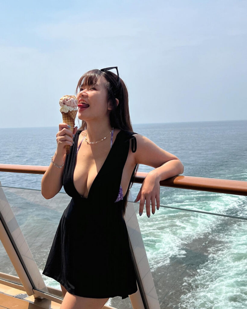 Twitch – sherrng – Nude