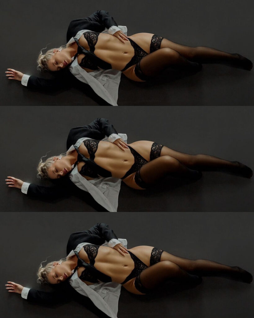 Instagram – T H I C C – Simone Christensen – Nude