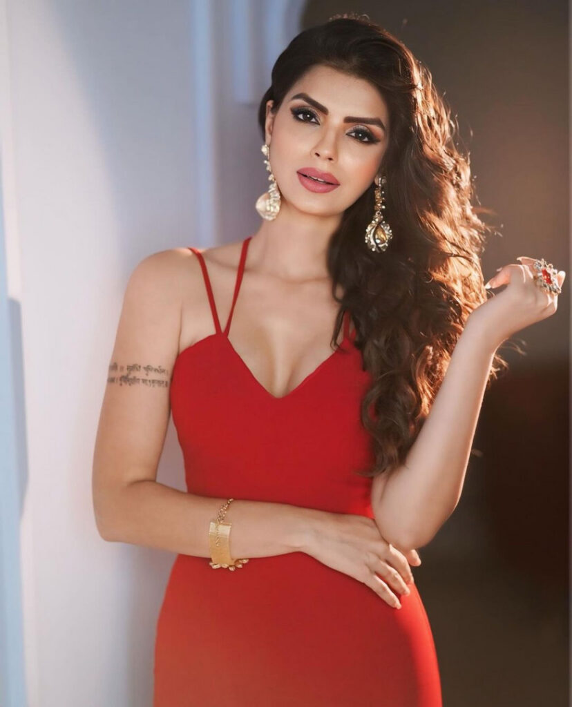 Instagram – Sonali Raut – Nude