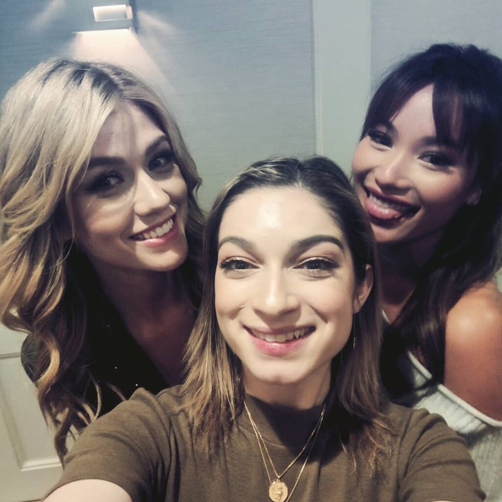 Celeb – Sydney Meyer – Nude