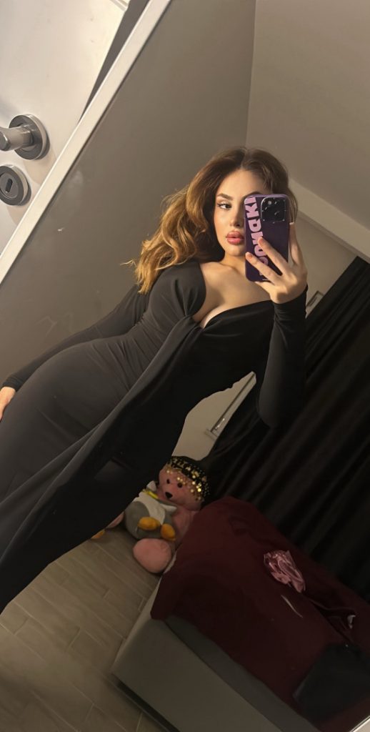 TikTok – symkyck – Nude