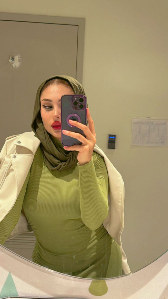 TikTok – symkyck – Nude