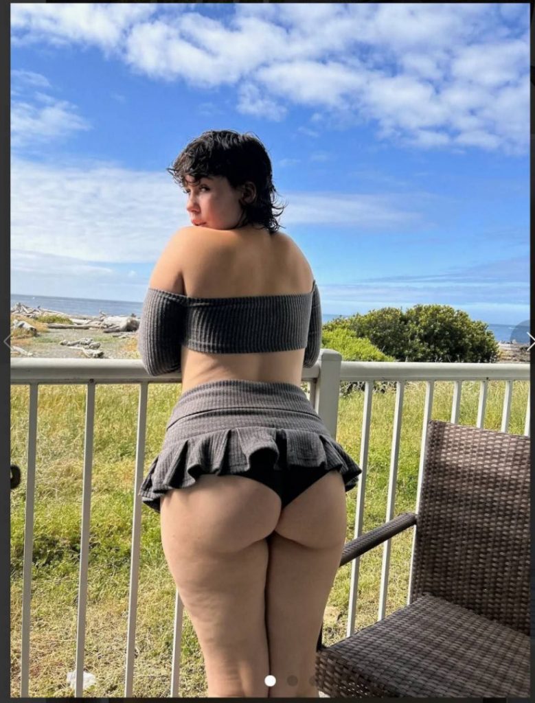 TikTok – Symone Blust – Nude