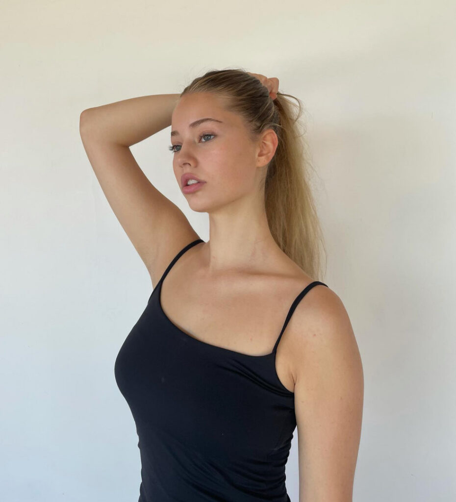 TikTok – Instagram – Tatiana Kaer – Nude