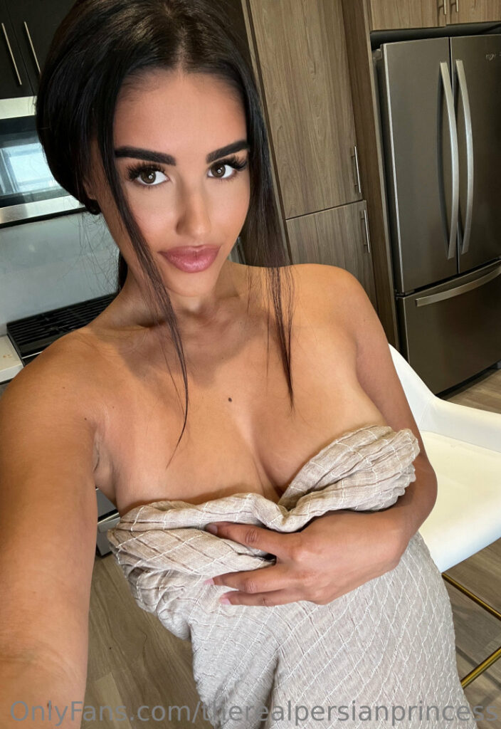 OnlyFans – therealpersianprincess | miafallxo – Nude