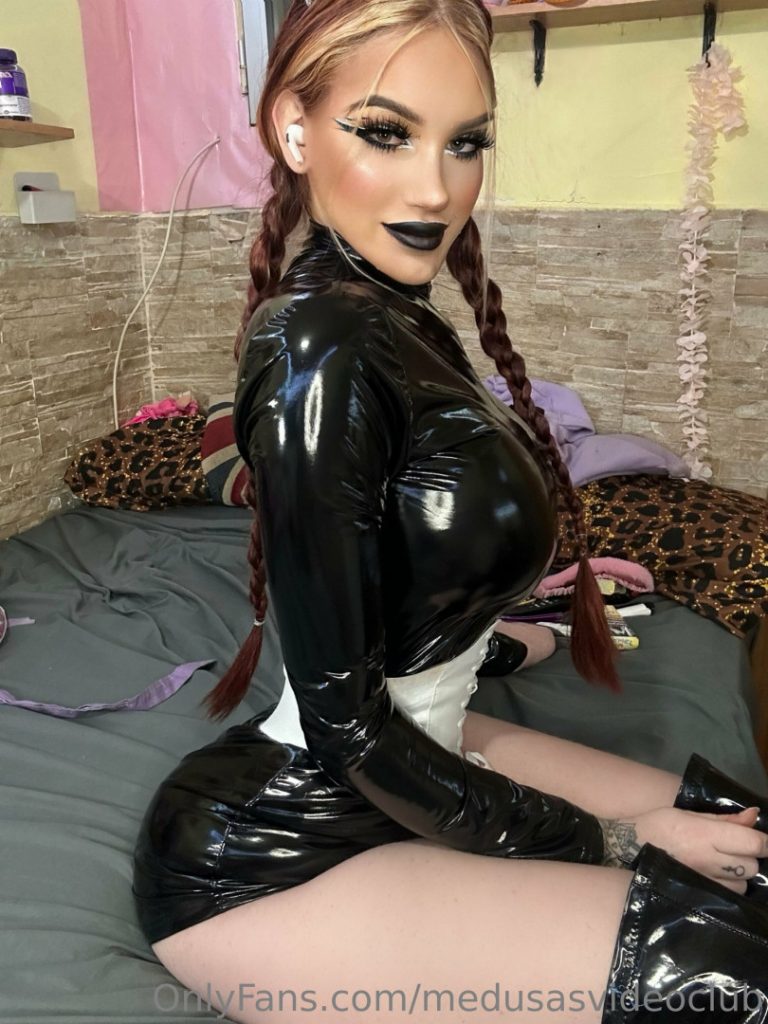 OnlyFans – Trans – T H I C C – Venom Medusa – Nude