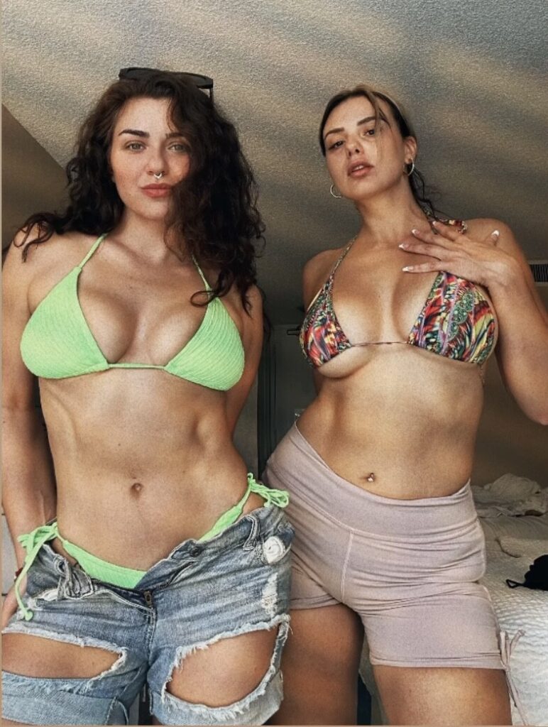 Celeb – Victoria Konefal – Nude