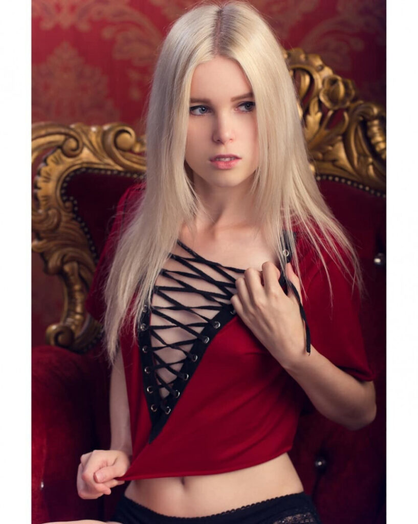 Patreon – Cosplay – Petite – Vikneska – Nude