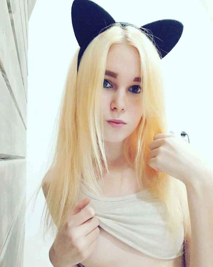 Patreon – Cosplay – Petite – Vikneska – Nude